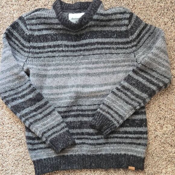 Boys Abercrombie Black and Gray Knitted Sweater - Picture 1 of 2